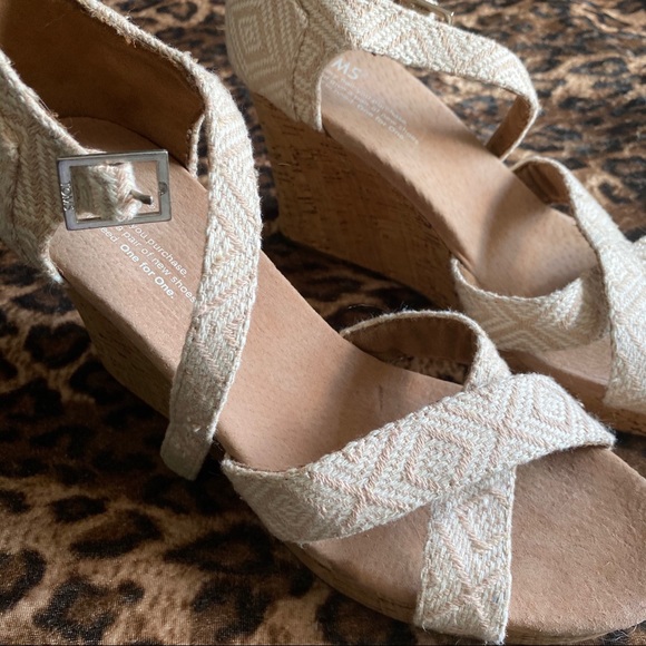 TOMS Platform Wedge Sandal - Size 9 - Picture 6 of 8
